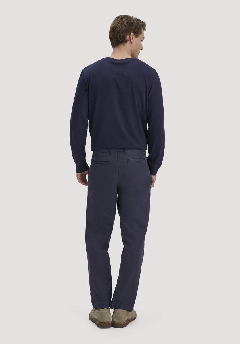hessnatur Herren Chino RONNEL Relaxed aus Bio-Baumwolle - blau - Größe 31/32