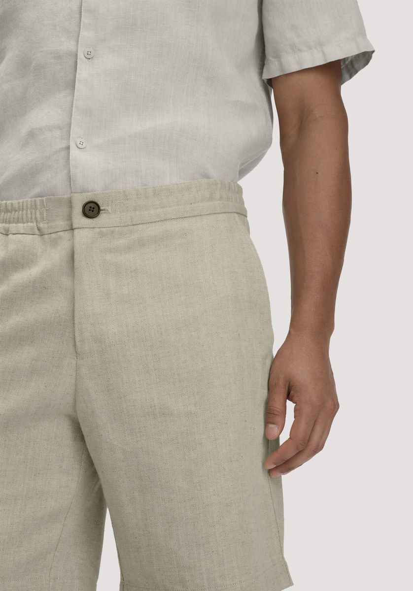 Locker geschnittene Shorts aus Baumwoll-Leinen-Mischung