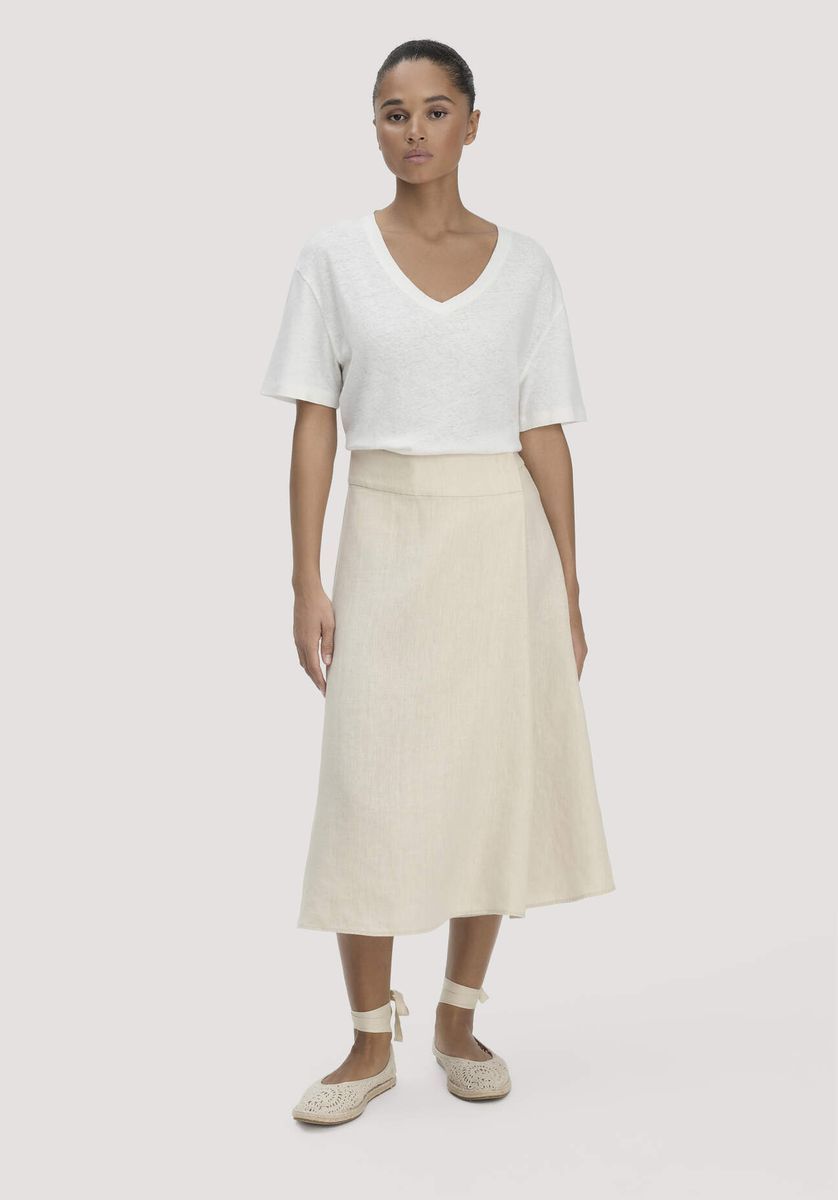 Locker geschnittenes Leinenmisch-T-Shirt mit V-Ausschnitt