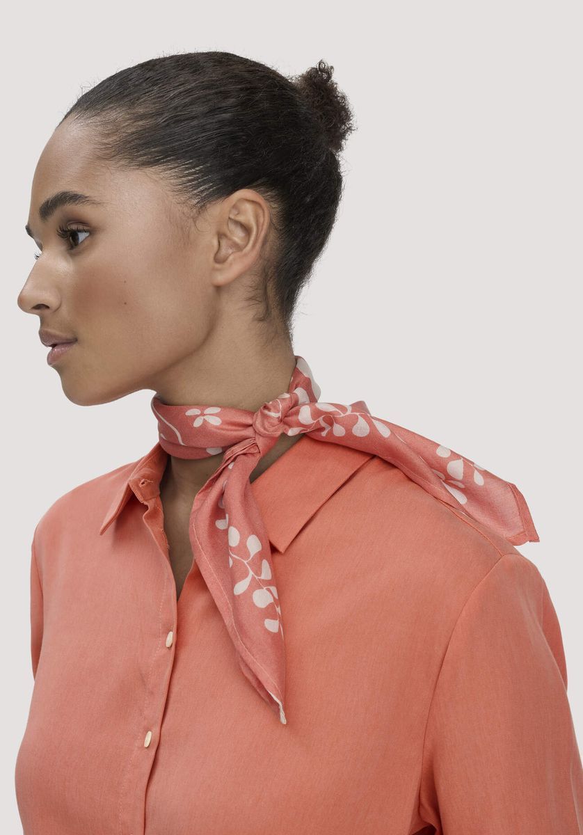 Seiden Halstuch mit Blumendruck
