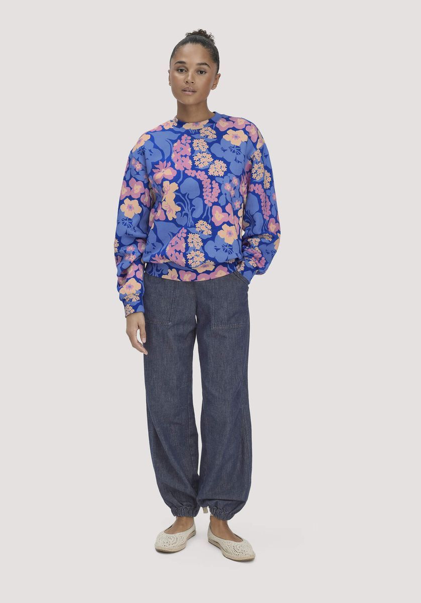hessnatur Damen Print Sweatshirt Oversize LIV LEE aus Bio-Baumwolle - blau - Größe L