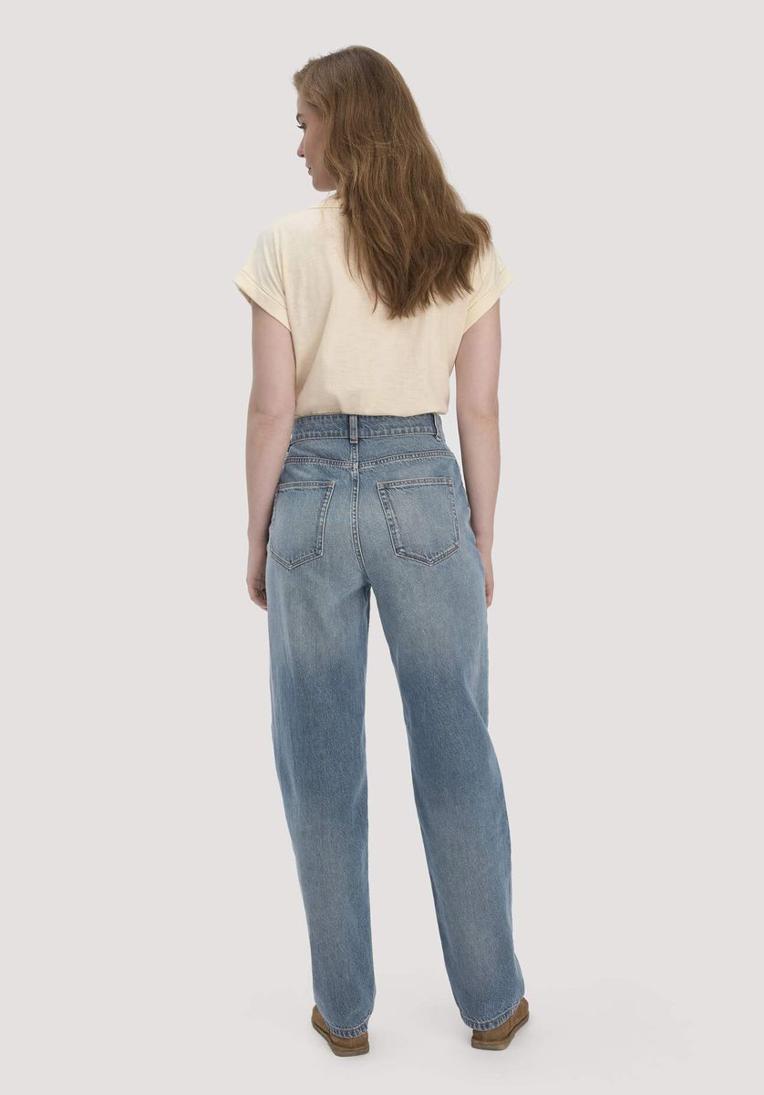 Jeans mit schmal zulaufendem Bein aus Bio-Baumwolle