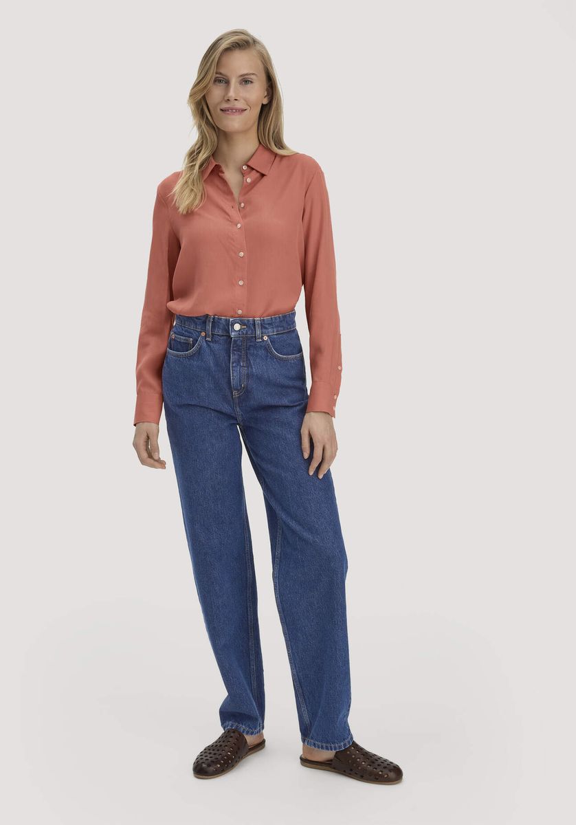 Jeans mit schmal zulaufendem Bein aus Bio-Baumwolle
