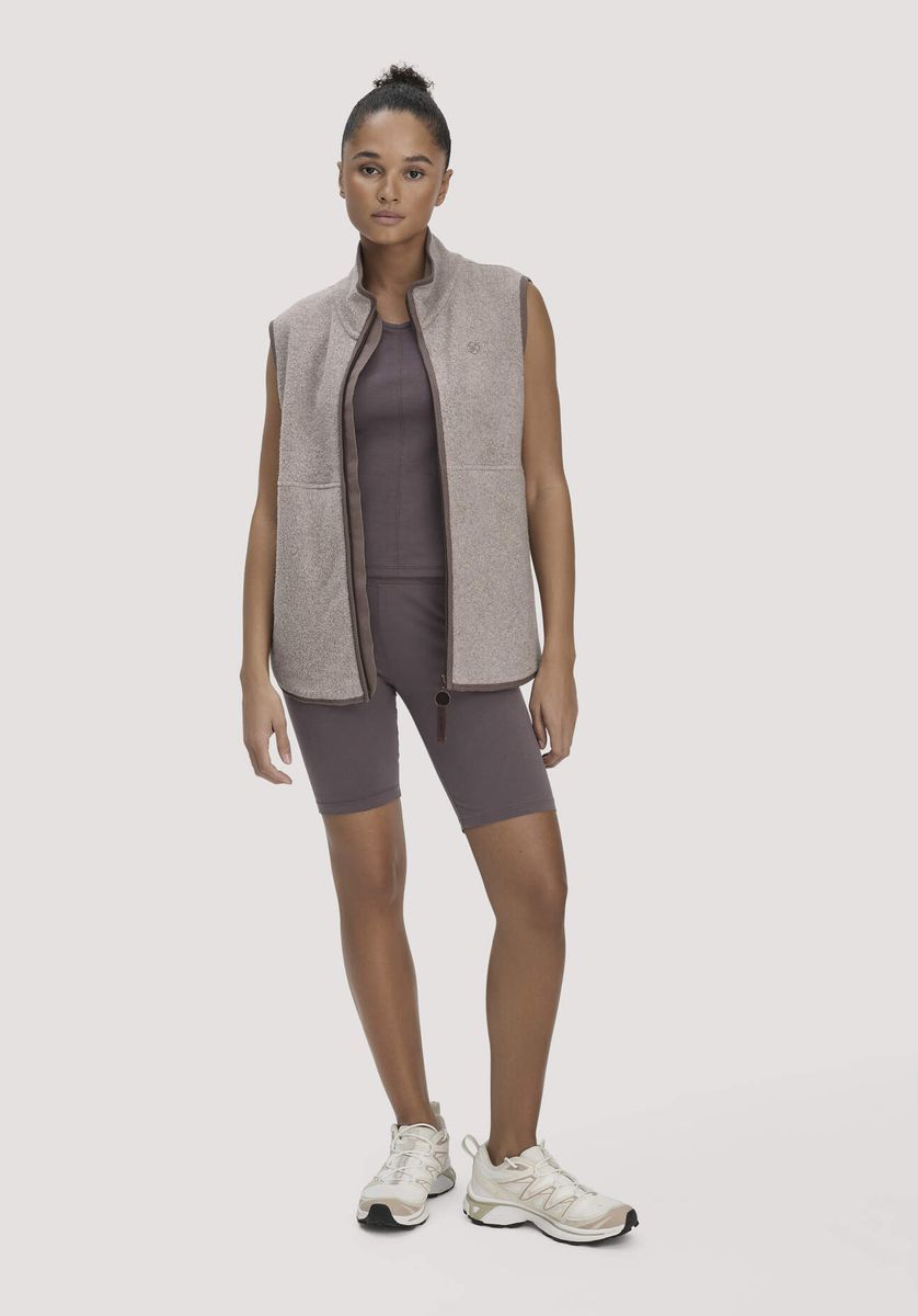 hessnatur Loungewear Fleece Weste Regular ACTIVE LIGHT aus Bio-Baumwolle - beige - Größe L