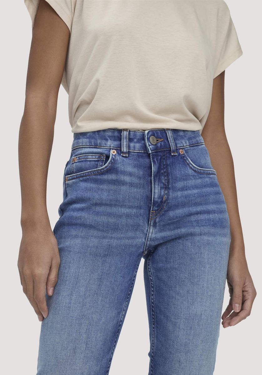 Schlank geschnittene Bio-Denim Jeans