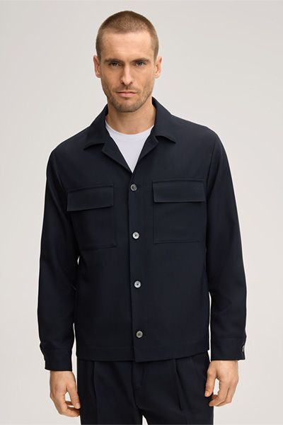 Marc Cain Overshirt Lavoro aus reiner Schurwolle in Marineblau mit aufgesetzten Taschen