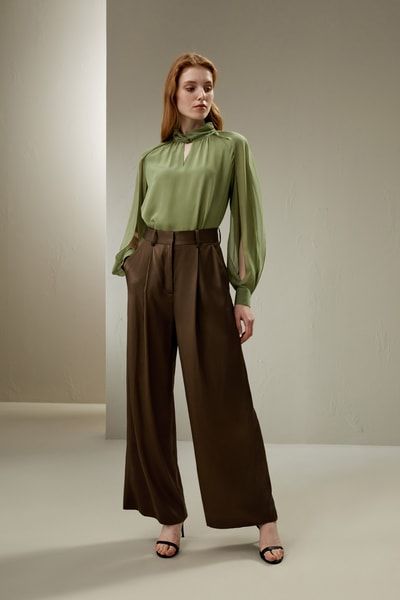 Seitliche Schlitzen Laternenärmel Bluse