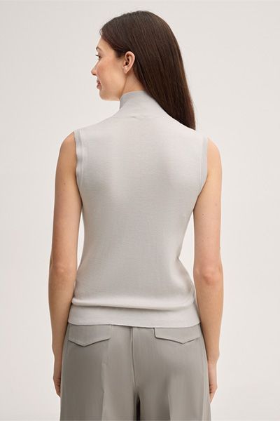 Geripptes ärmelloses Rollkragentop aus Merinowolle und Seide in Grau