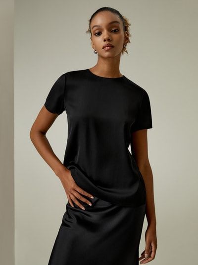 Basic-T-Shirt aus Seide mit Rundhalsausschnitt