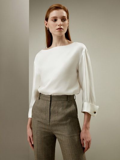 Bluse aus Seidentwill mit U-Boot-Ausschnitt