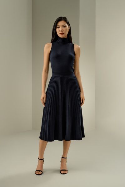 Faltenrock aus Merinowolle in A-Linie