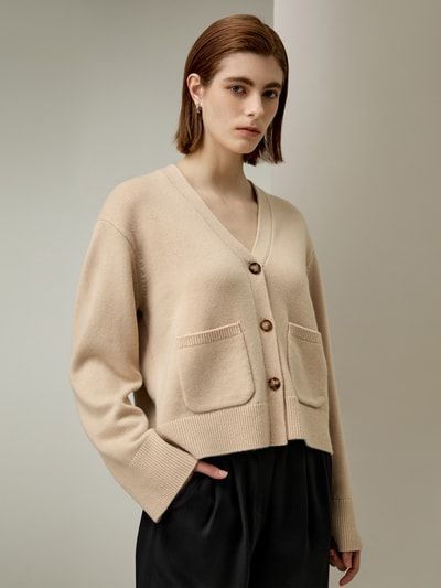 Kurzer Cardigan-Pullover aus Woll-Kaschmir-Mischung