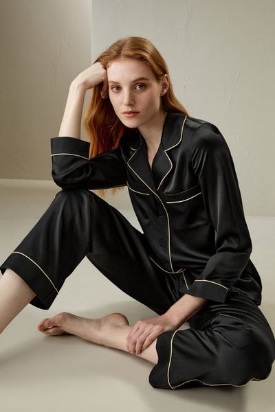 Goldpaspelierung Seide Pyjamas Set