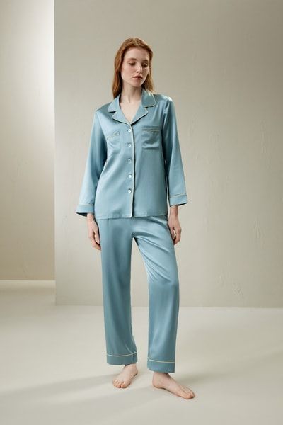 Goldpaspelierung Seide Pyjamas Set