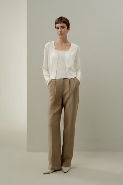 Zweiteiliges Set aus Seide und Baumwolle – Strickjacke mit Knopfleiste und Unterhemd