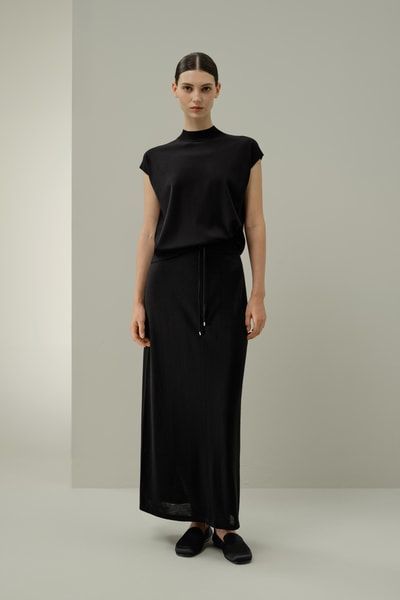 T-Shirt aus Seiden-Baumwoll-Mix mit Stehkragen und Flügelärmeln