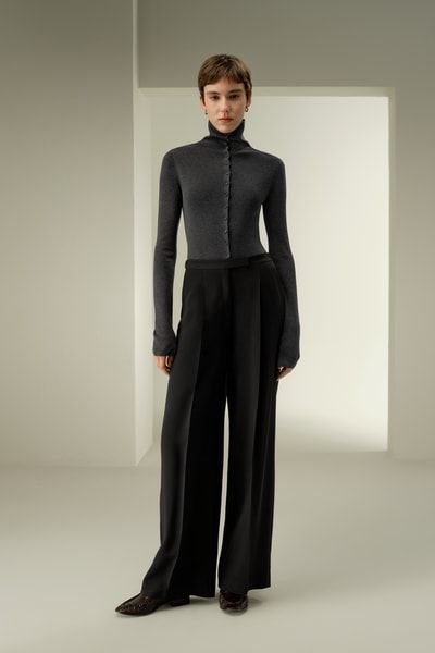 Weite Hose aus Seide und Wolle mit Bundfalten