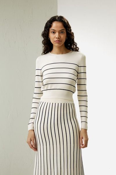 Gesponnener Seide Gekürzter Pullover