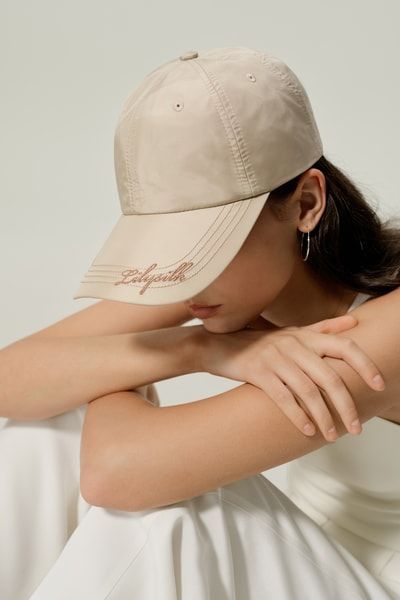 Allwetter-Mütze aus Seidentaft | Wasserabweisende Luxusmütze von Lilysilk