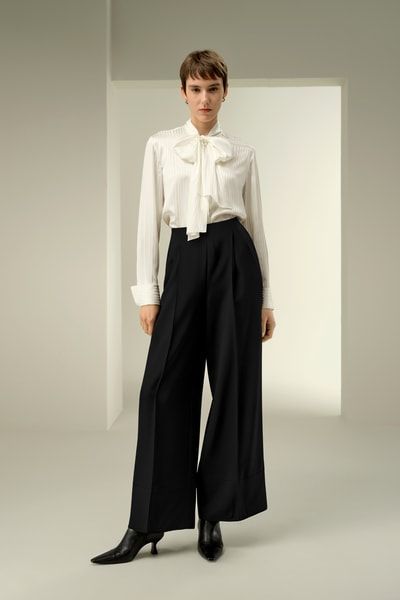 Weite Hose aus Stretch Seide