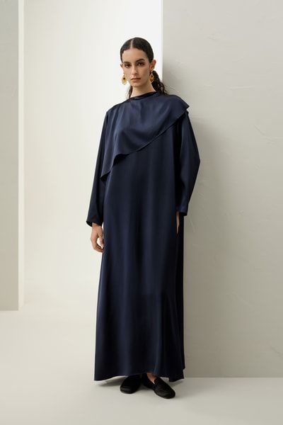 Luxuriöses asymmetrisches Maxi-Kleid aus Seiden-Charmeuse für Damen