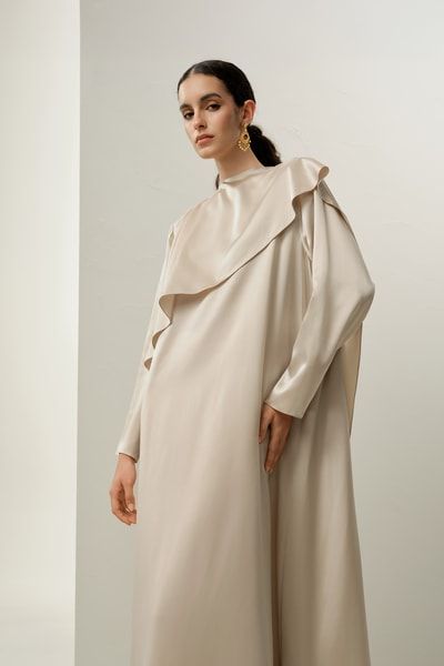 Luxuriöses asymmetrisches Maxi-Kleid aus Seiden-Charmeuse für Damen