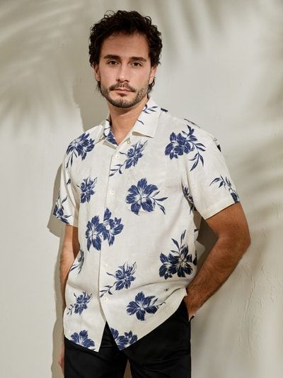 Unvergessliche Hawaii-Reise: Lily Silk Aloha Shirt