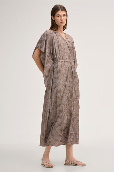 Kaftan-Kleid aus Viskose-Seidenmischung mit Blumendruck und Gürtel in Braun