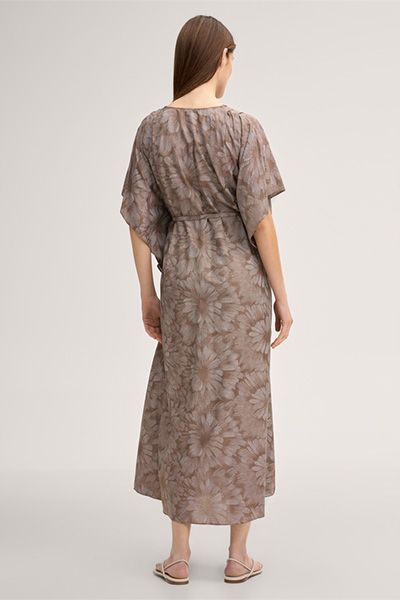 Kaftan-Kleid aus Viskose-Seidenmischung mit Blumendruck und Gürtel in Braun