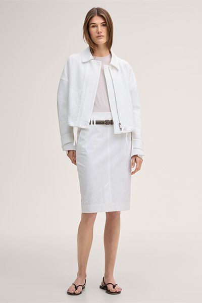 Bleistiftrock aus weißem Baumwollstretch-Gabardine mit Frontschlitz