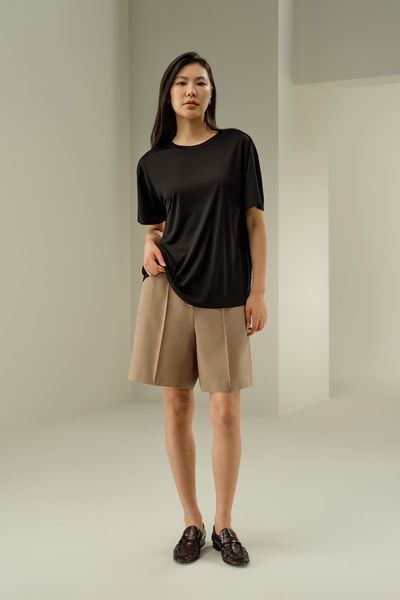 Oversize-T-Shirt aus Seidenjersey mit Rundhalsausschnitt