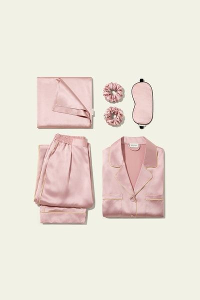Luxuriöses Schlafgeschenkset aus Seide – luxuriöses Pyjama-Set aus Seide, Kissenbezug und Zubehör.