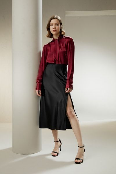 Asymmetrische Bluse mit verzierten Falten