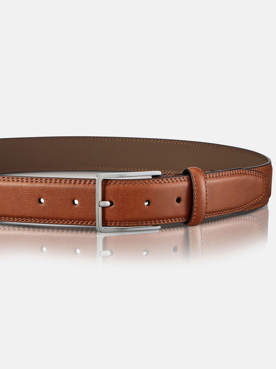 Klassischer schwarzer Gürtel in Lederoptik