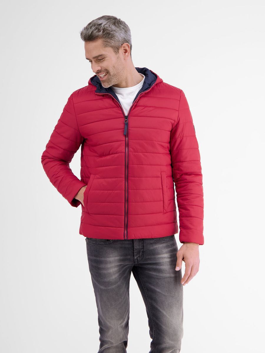 Leichte Steppjacke mit Kapuze