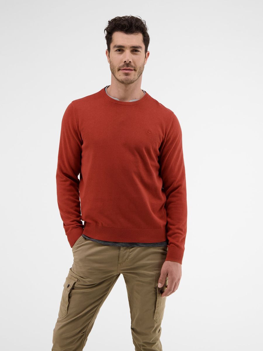 Klassischer Strickpullover mit Rundhalsausschnitt