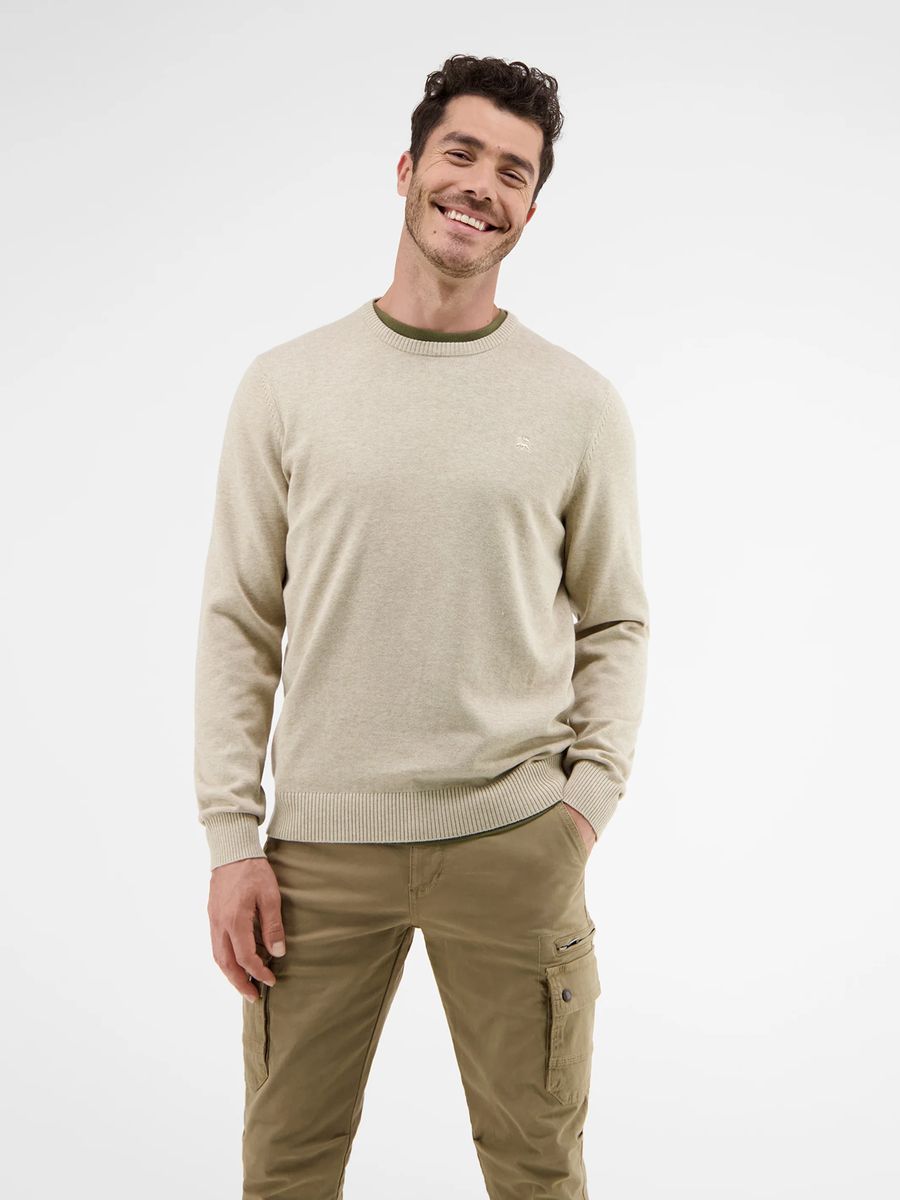 Klassischer Strickpullover mit Rundhalsausschnitt