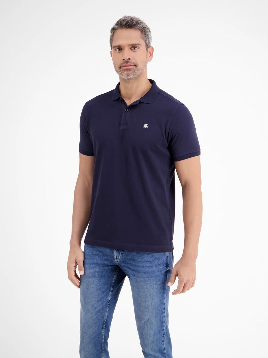 Klassisches Piqué-Poloshirt in gerader Passform
