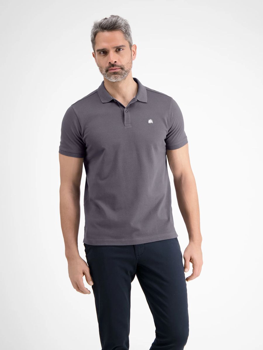 Klassisches Piqué-Poloshirt in gerader Passform