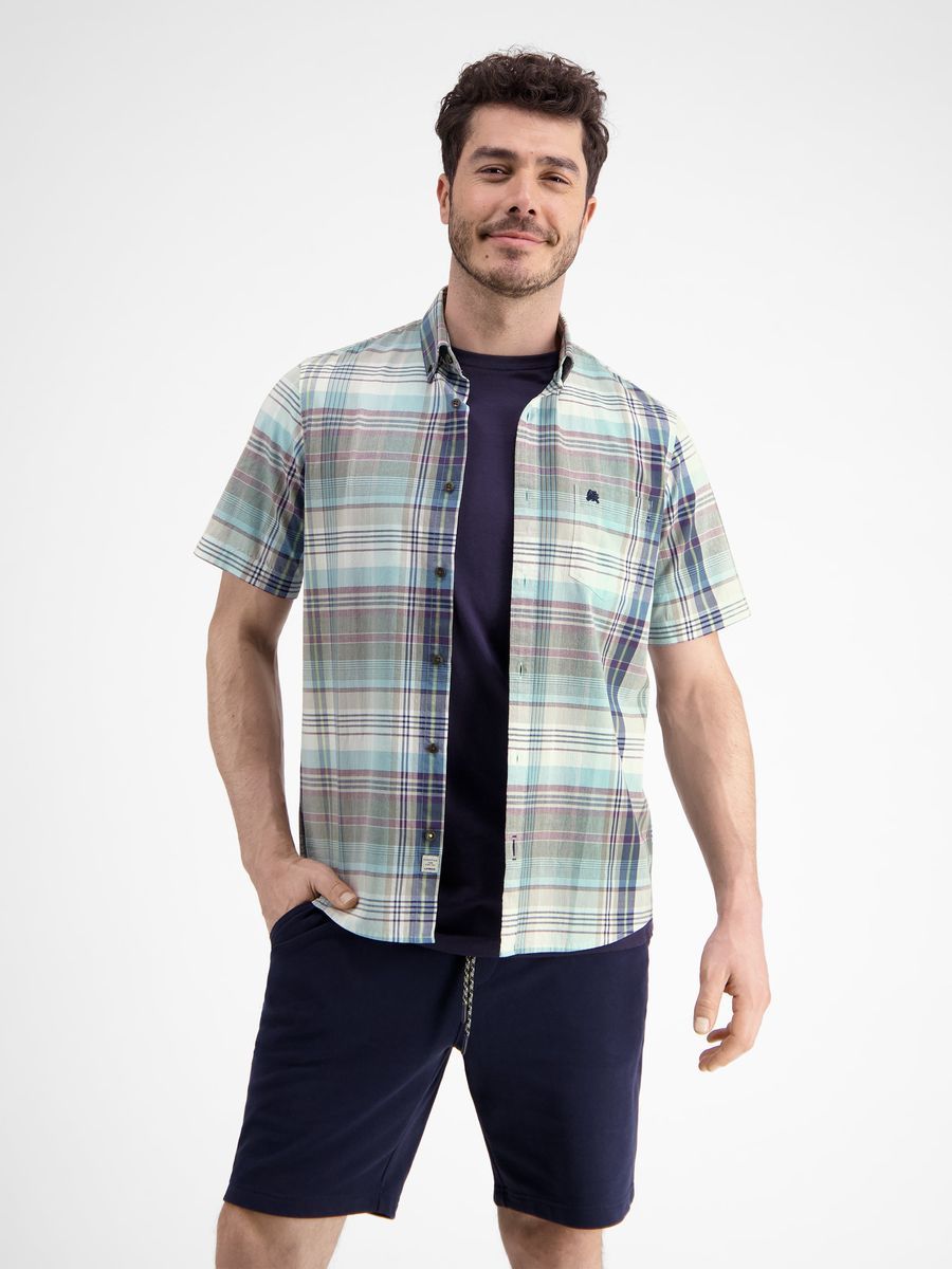 Kurzarmhemd mit Karomuster und weicher Textur