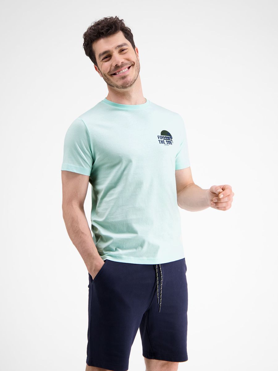 Klassisches Rundhals-T-Shirt mit Brustprint