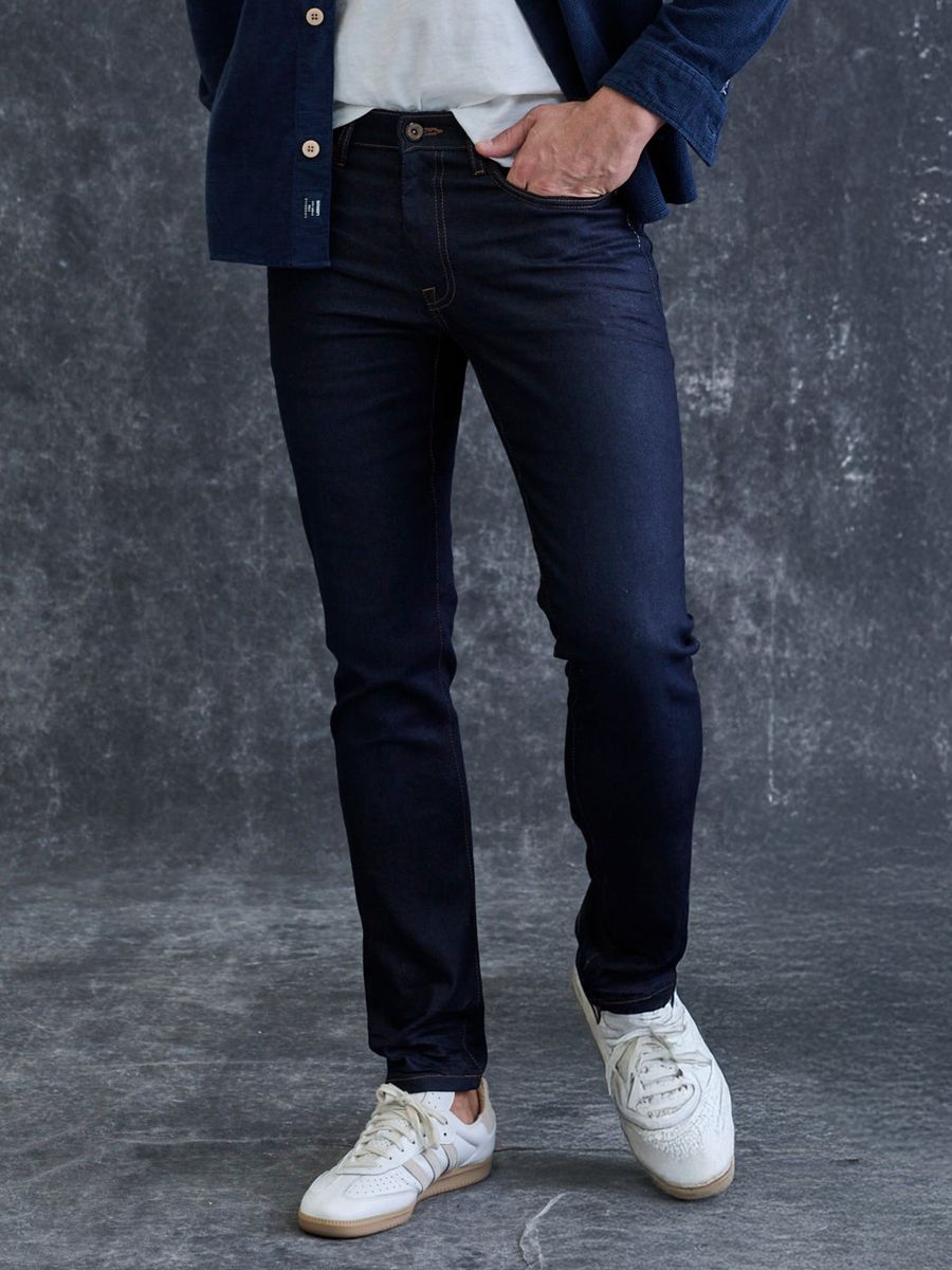 Schmal geschnittene Stretch-Denim Jeans