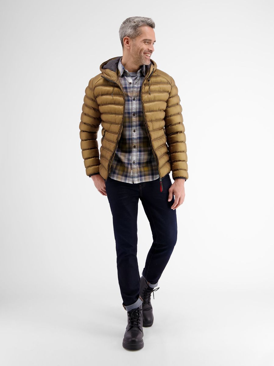 Kapuzenjacke mit leichter Wattierung