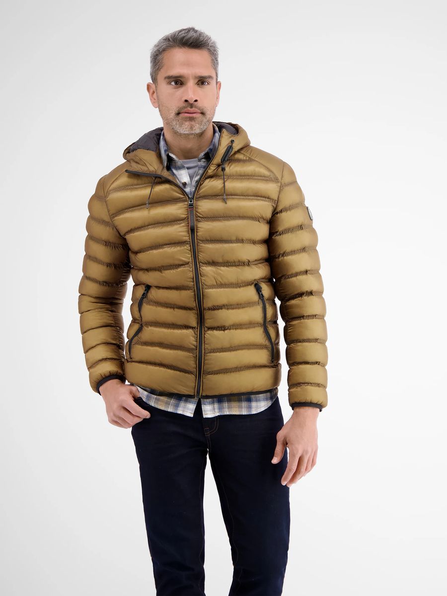 Kapuzenjacke mit leichter Wattierung