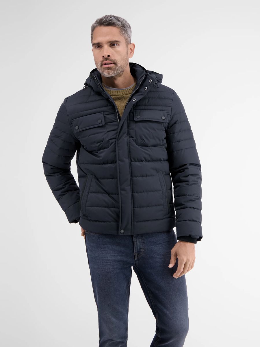 Steppjacke mit abnehmbarer Kapuze
