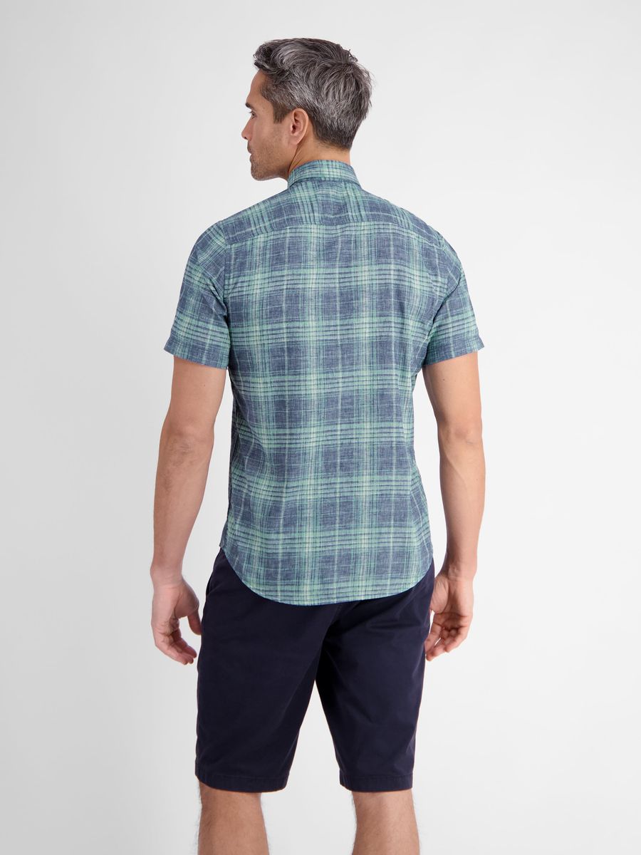 Kariertes Kurzarm-Button-Down-Hemd