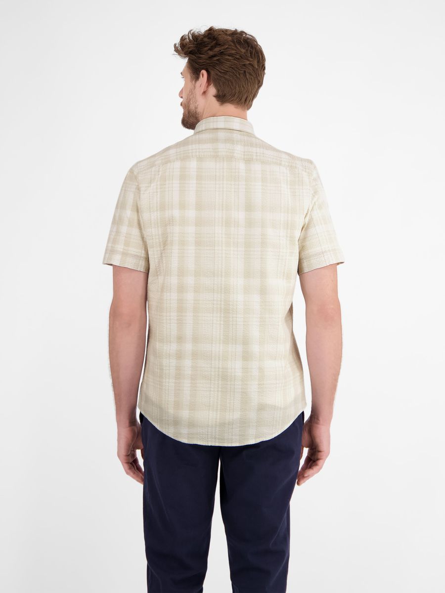 Locker geschnittenes Seersucker Kurzarmhemd