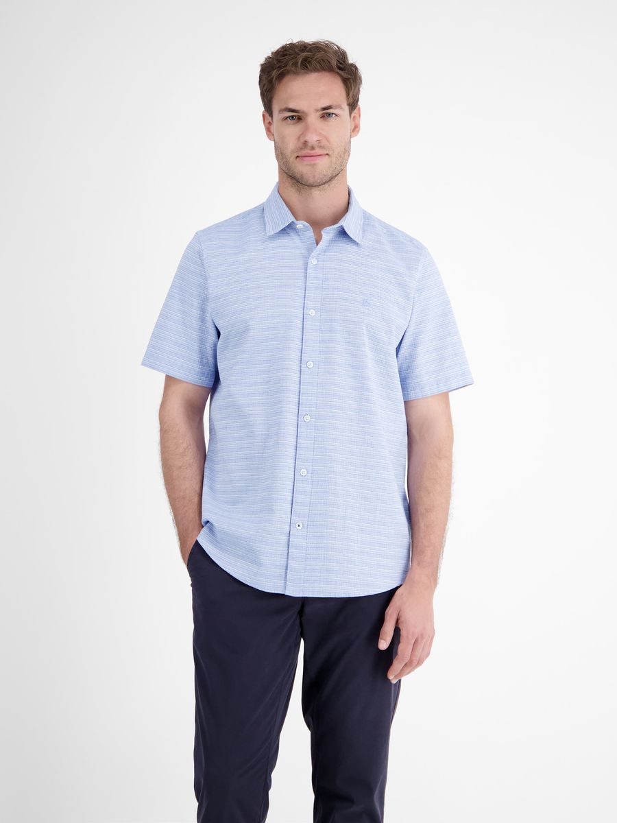 Locker geschnittenes Seersucker Kurzarmhemd