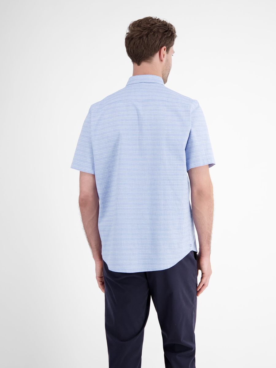 Locker geschnittenes Seersucker Kurzarmhemd