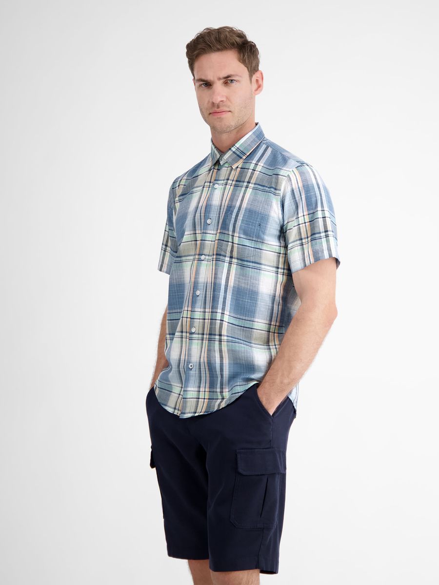 Kurzärmliges kariertes Hemd